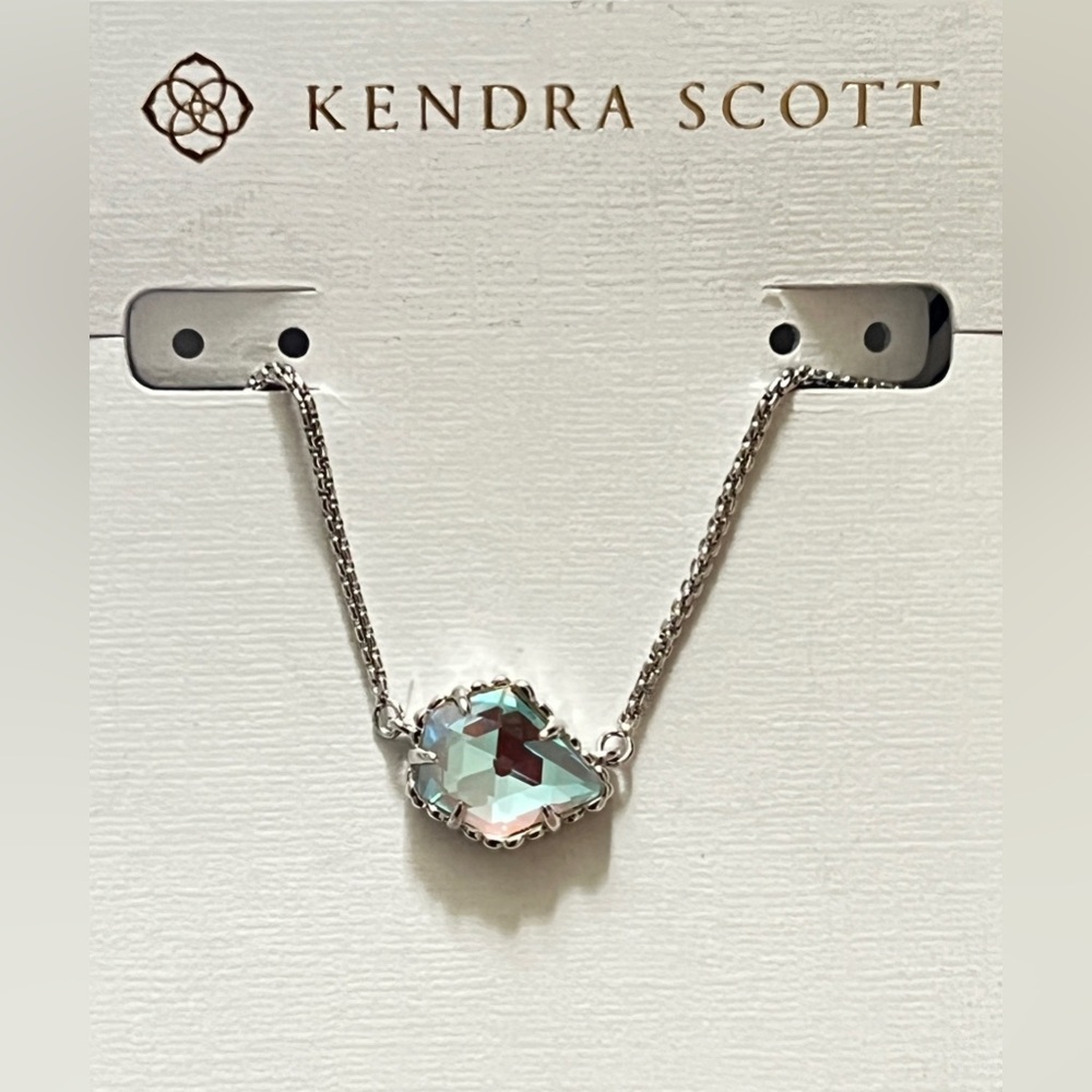 Kendra Scott Tess Pendant Necklace in Rhodium Dichroic Glass NWT - Picture 1 of 5
